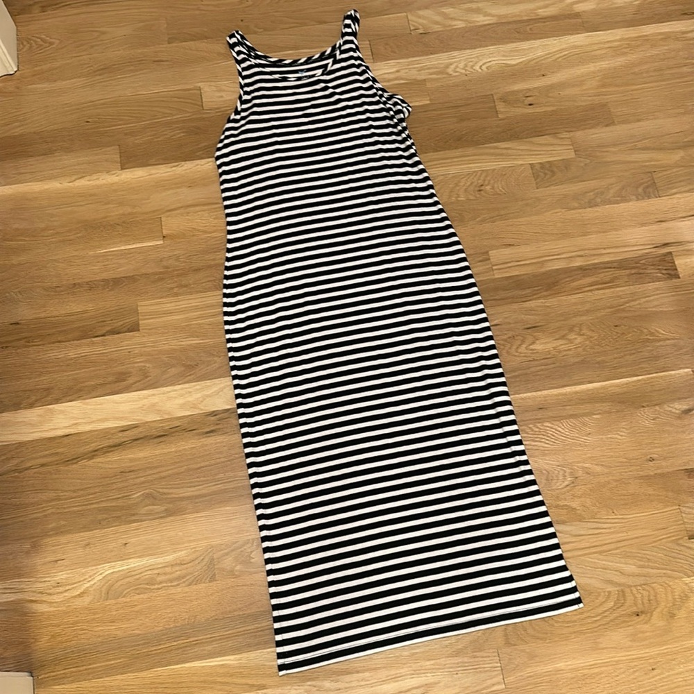 Women’s Stem Black & White Striped Dress Size Medium